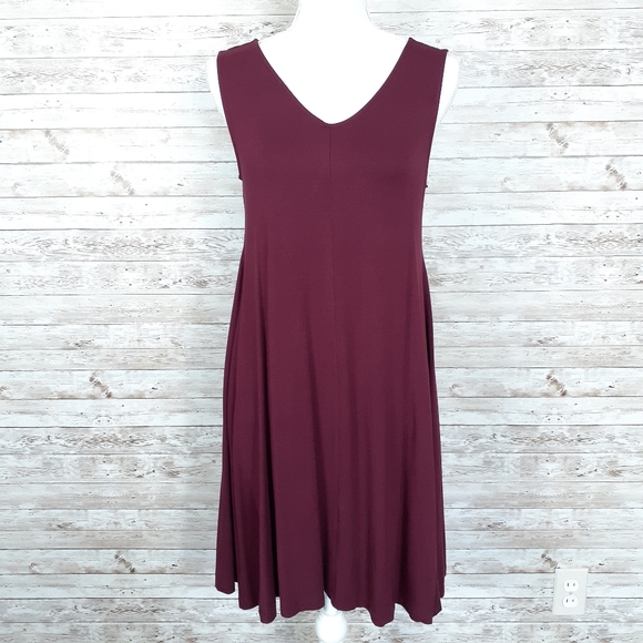 Style & Co. Dresses & Skirts - Style & Co Sleeveless Dress PM Criss Cross 608